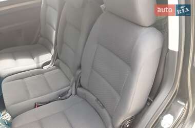 Минивэн Volkswagen Touran 2004 в 