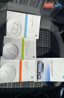Мінівен Volkswagen Touran 2011 в 