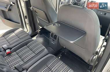 Мінівен Volkswagen Touran 2011 в 