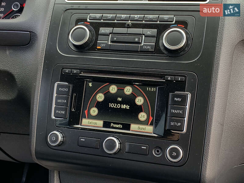 Мінівен Volkswagen Touran 2011 в Бердичеві