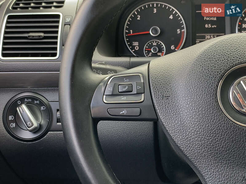 Мінівен Volkswagen Touran 2011 в Бердичеві