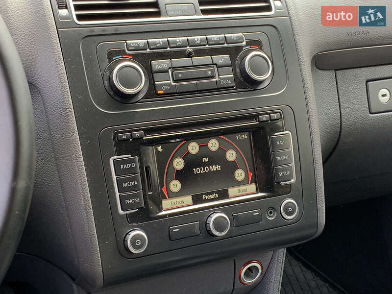 Мінівен Volkswagen Touran 2011 в Бердичеві