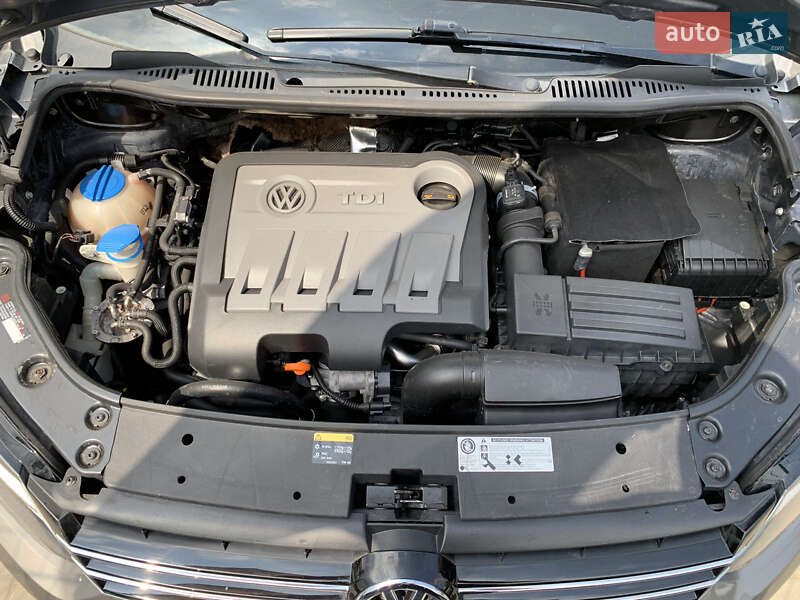 Мінівен Volkswagen Touran 2011 в Бердичеві