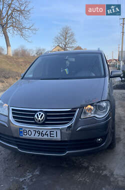 Минивэн Volkswagen Touran 2007 в 