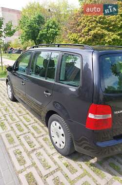 Мінівен Volkswagen Touran 2004 в 