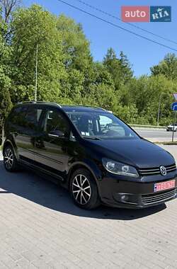 Мінівен Volkswagen Touran 2010 в Тернополі