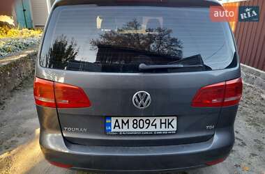 Минивэн Volkswagen Touran 2011 в 