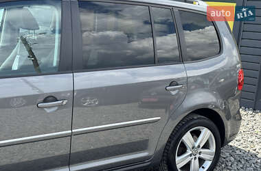 Мінівен Volkswagen Touran 2010 в 
