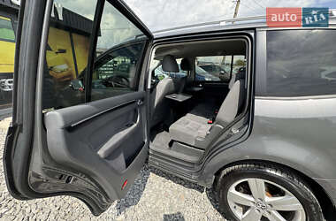 Мінівен Volkswagen Touran 2010 в 