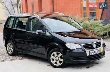 Мінівен Volkswagen Touran 2009 в Черкасах