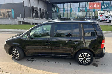 Мінівен Volkswagen Touran 2005 в 