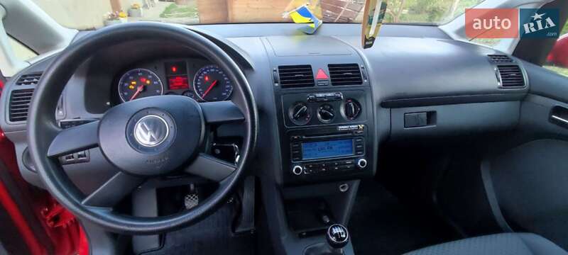 Мінівен Volkswagen Touran 2006 в Демидівці