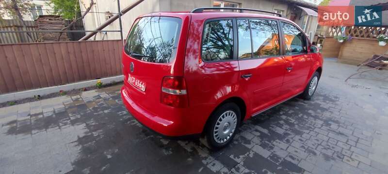 Мінівен Volkswagen Touran 2006 в Демидівці