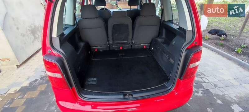 Мінівен Volkswagen Touran 2006 в Демидівці