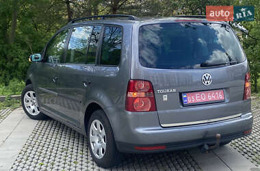 Минивэн Volkswagen Touran 2007 в 