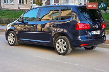 Минивэн Volkswagen Touran 2010 в 