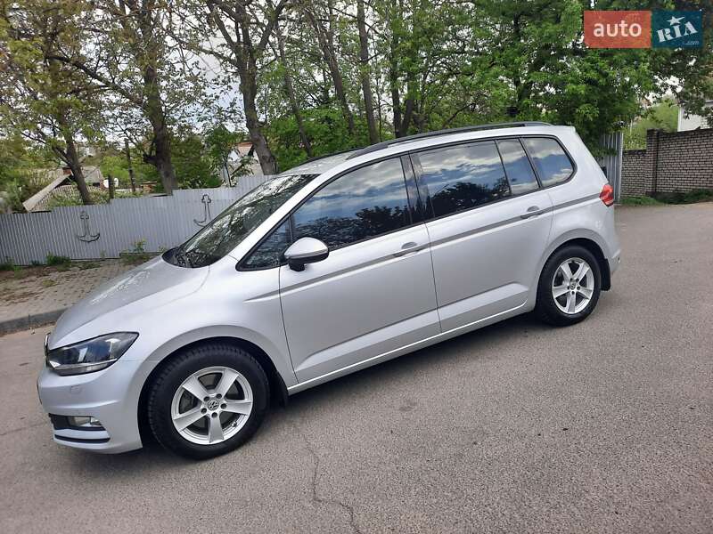 Микровэн Volkswagen Touran 2016 в Виннице