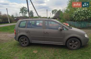 Мінівен Volkswagen Touran 2006 в Сумах