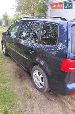 Минивэн Volkswagen Touran 2010 в 