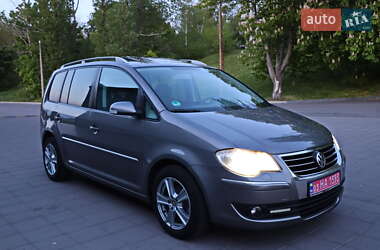 Минивэн Volkswagen Touran 2008 в 