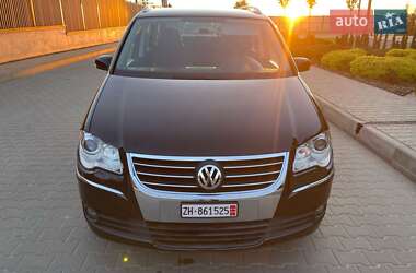 Минивэн Volkswagen Touran 2007 в 