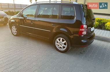 Минивэн Volkswagen Touran 2007 в 