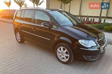 Минивэн Volkswagen Touran 2007 в 
