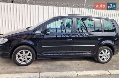 Минивэн Volkswagen Touran 2007 в 