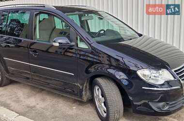 Минивэн Volkswagen Touran 2007 в 