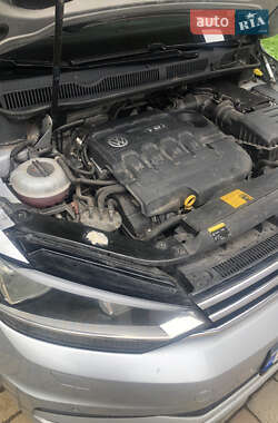 Минивэн Volkswagen Touran 2015 в 