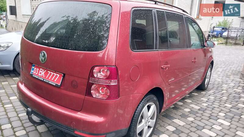 Мінівен Volkswagen Touran 2010 в Великій Багачці