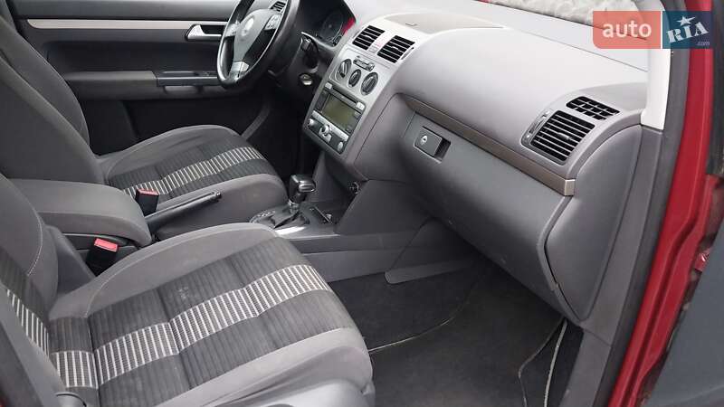 Мінівен Volkswagen Touran 2010 в Великій Багачці