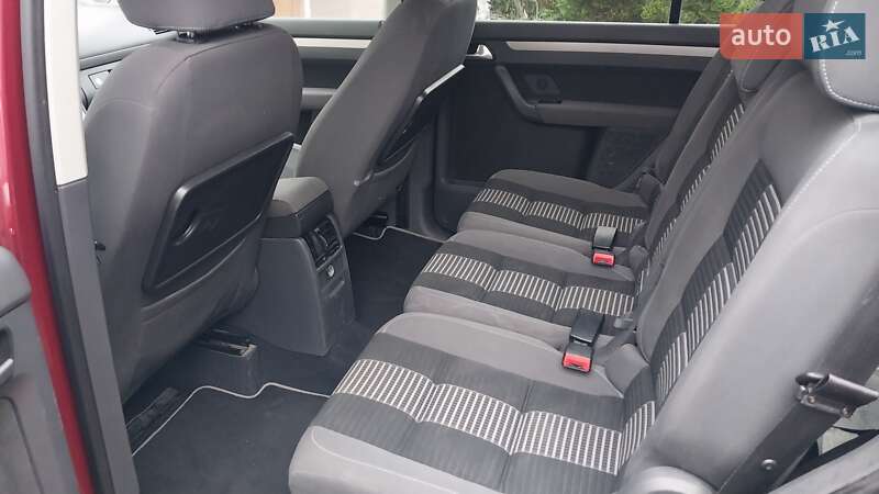 Мінівен Volkswagen Touran 2010 в Великій Багачці