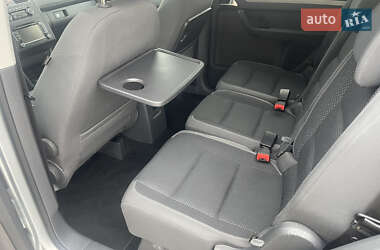 Мінівен Volkswagen Touran 2011 в 