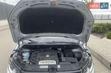 Мінівен Volkswagen Touran 2011 в 