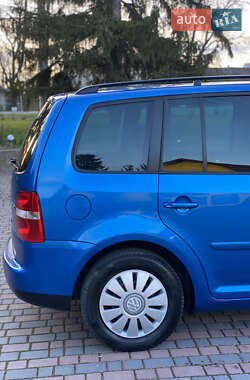 Мінівен Volkswagen Touran 2004 в 