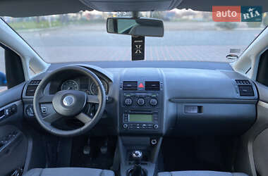 Мінівен Volkswagen Touran 2004 в 