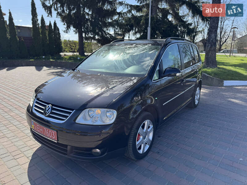 Минивэн Volkswagen Touran 2006 в 