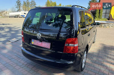 Минивэн Volkswagen Touran 2006 в 