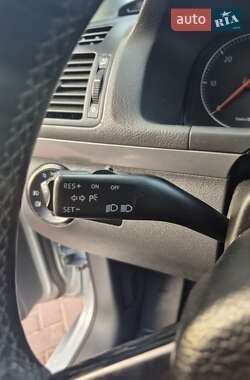 Минивэн Volkswagen Touran 2005 в 