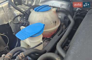 Минивэн Volkswagen Touran 2005 в 