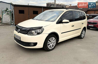 Мінівен Volkswagen Touran 2014 в Києві