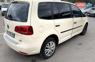 Минивэн Volkswagen Touran 2014 в 