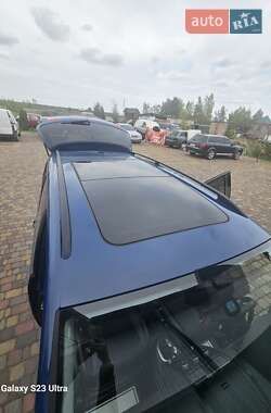 Мінівен Volkswagen Touran 2012 в 