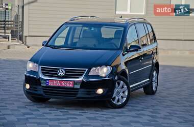 Мінівен Volkswagen Touran 2008 в 