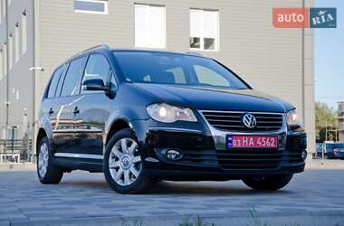 Мінівен Volkswagen Touran 2008 в 