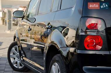 Мінівен Volkswagen Touran 2008 в 