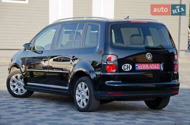 Мінівен Volkswagen Touran 2008 в 