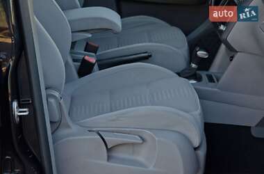 Мінівен Volkswagen Touran 2008 в 