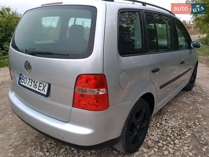 Мінівен Volkswagen Touran 2004 в Тернополі